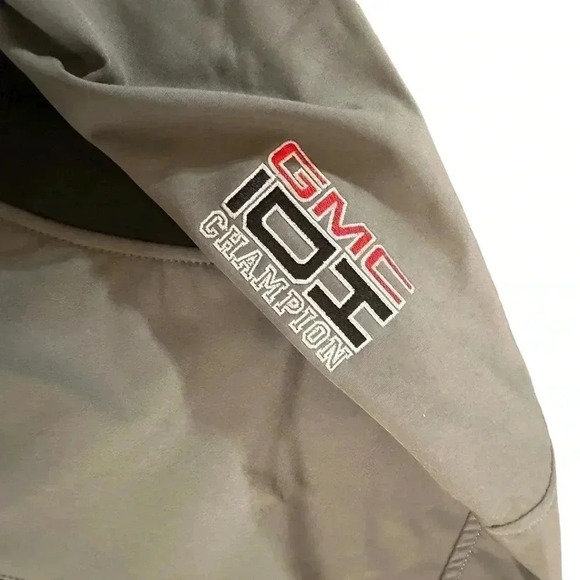 GMC Sierra HD Soft Shell Gray/Black Jacket Men’s size Medium GM Official New - Picture 7 of 15